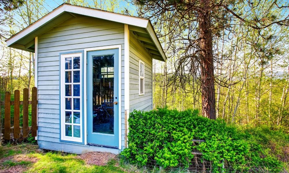 How a Backyard Custom Shop Can Become a Hobby Room